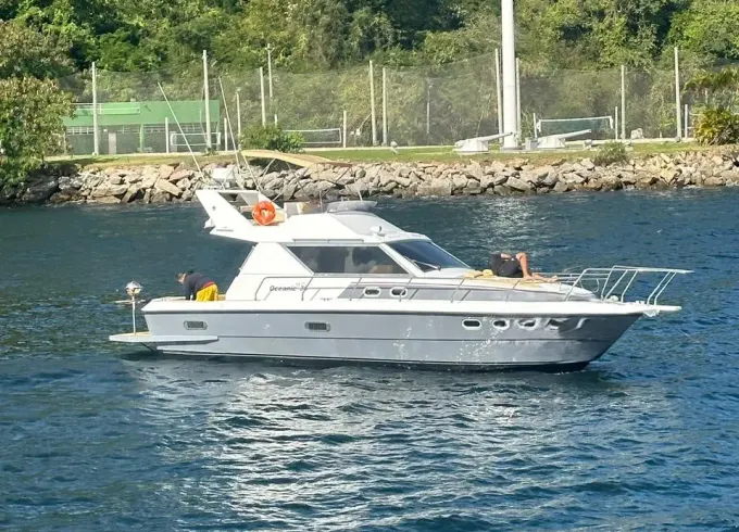 Luxury Cruise in Rio de Janeiro - 36 Feet Royal Oceanic