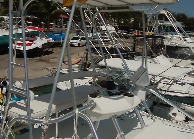 33 feet Motor Boat Rental in Ocho Rios Jamaica