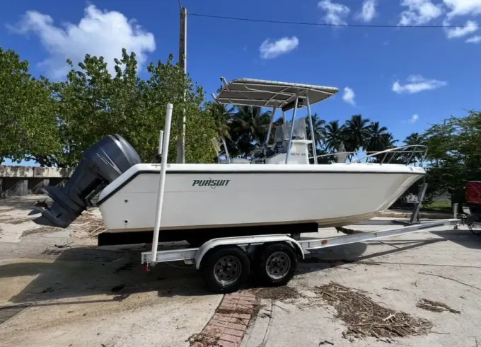 Pursuit 23ft Yamaha F225 for up to 6 people!