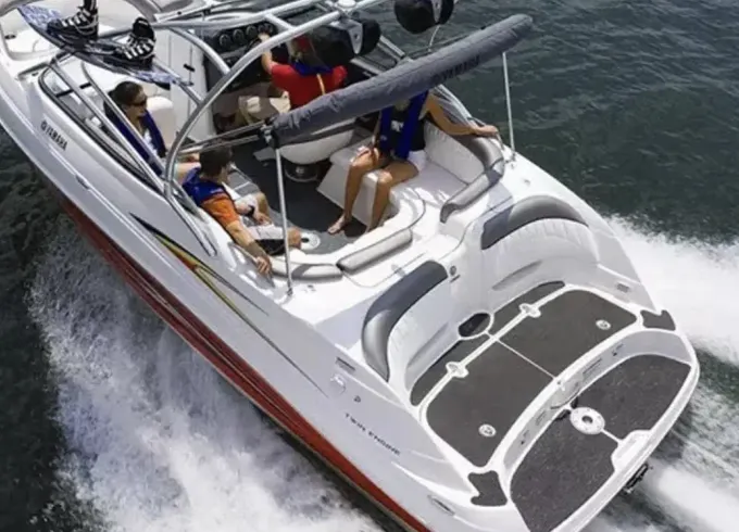 23' Yamaha AR230 Fast Jet Boat in Renton