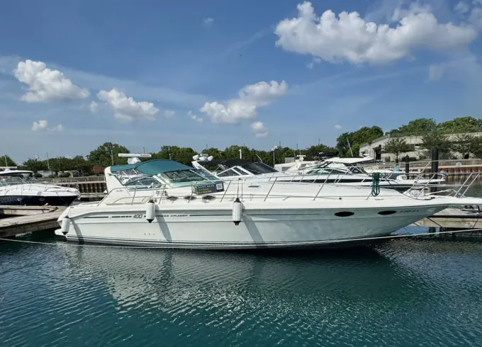 Sea Ray 400 Express Cruiser Yacht Available In Chicago