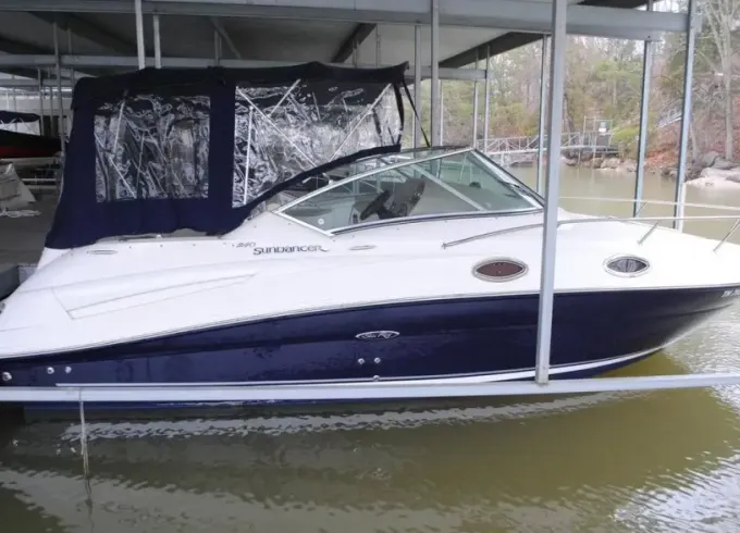 Sea Ray Sport Cruiser Cuddy Cabin Rental in Buford, Georgia