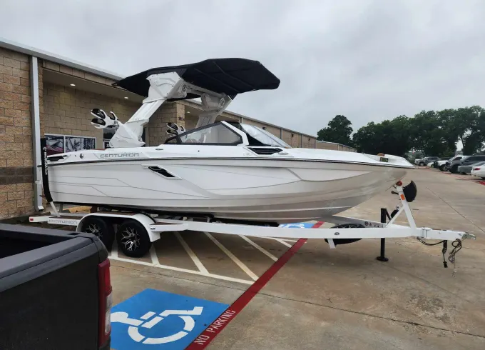 Surf the best wave on the lake! 2024 Centurion Ri230 Cedar Creek