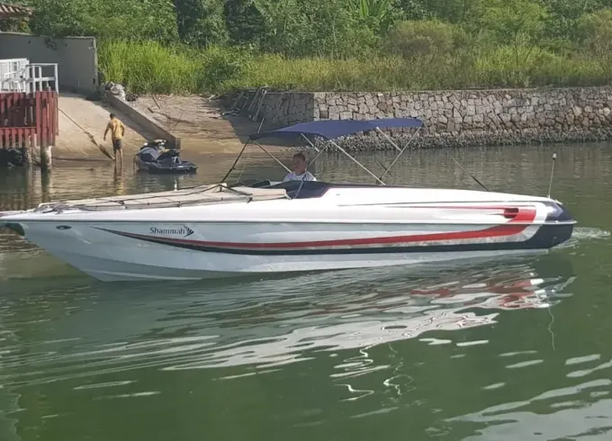 Speed Boat Rental in Rio de Janeiro (Angra dos Reis) for 12 guests