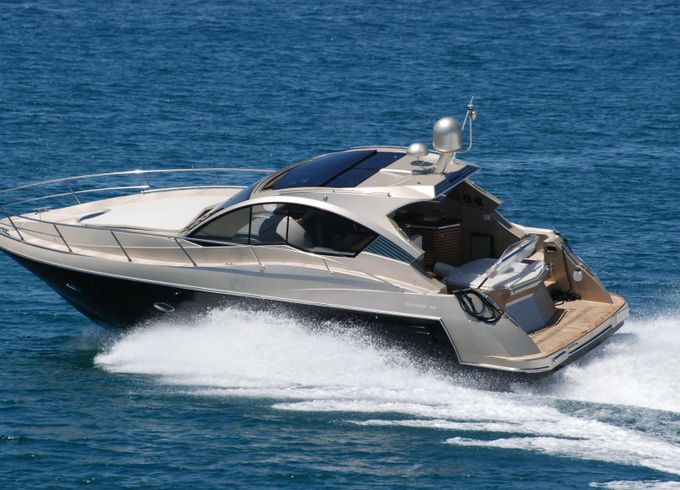 Motor Yacht Mirakul 40 Charter in Biograd na Moru