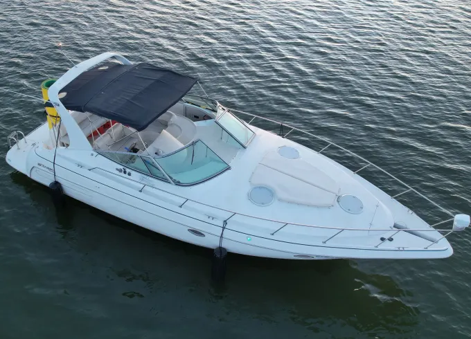 40' Cruisers Yacht in Lewisville - Kitchen, Living Area, Bathroom