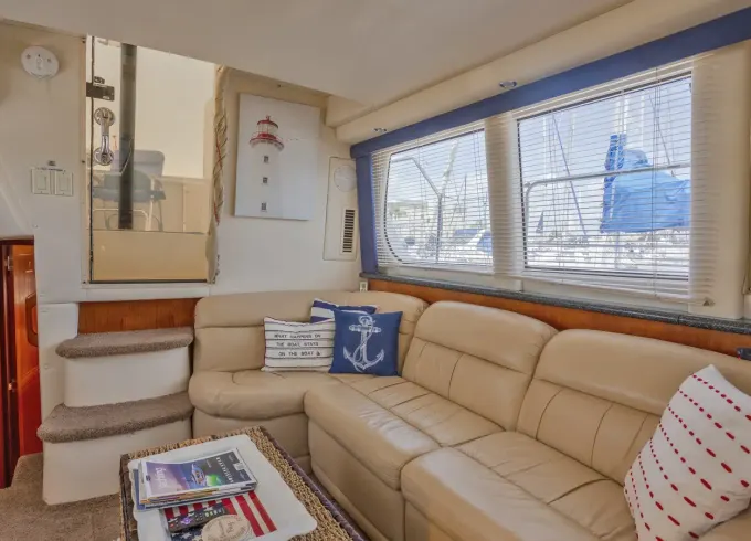 Incredible 42' Luxury Carver Yacht in St. Petersburg, Florida