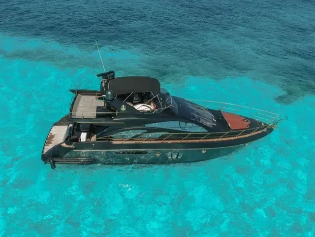 Azimut 58 Yacht for Charter in Cancun