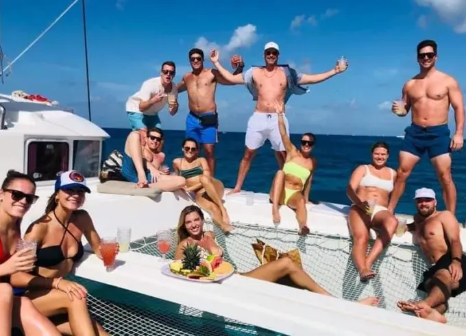 44' Luxury Catamaran Private Sailing Adventure
