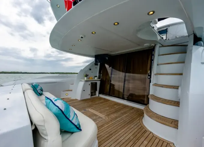 Luxury 72' Sunseeker Manhattan Mega Yacht in Miami Beach, Florida