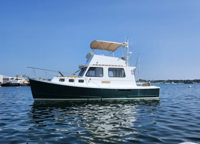 Cruise Casco Bay aboard the 32ft Flye Point Trawler!