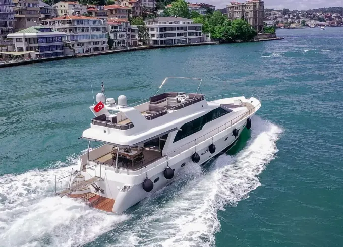 Private Luxury Yacht Tours in Bosphorus