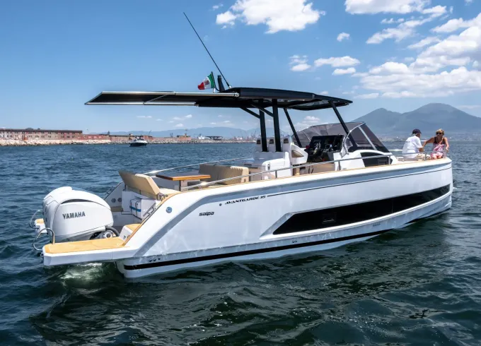 Luxury & Adventure: Discover Capri aboard the Salpa 35!