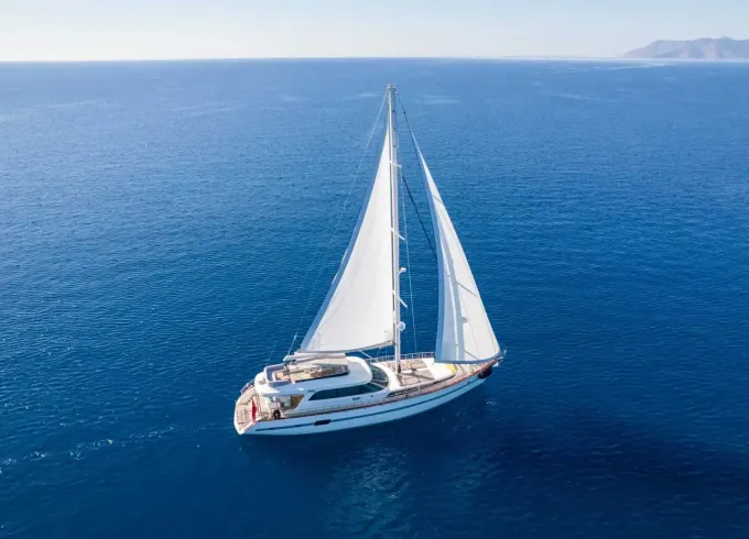 Luxury Yacht Maris 20