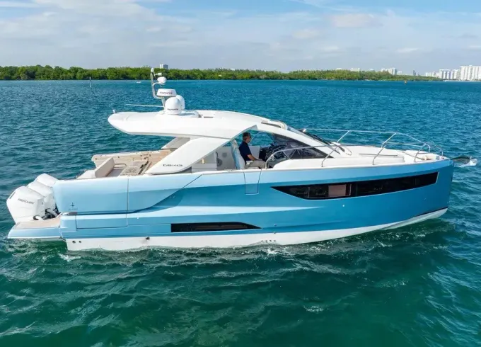 Luxurious 43' Jeanneau serving South Florida and Bahamas