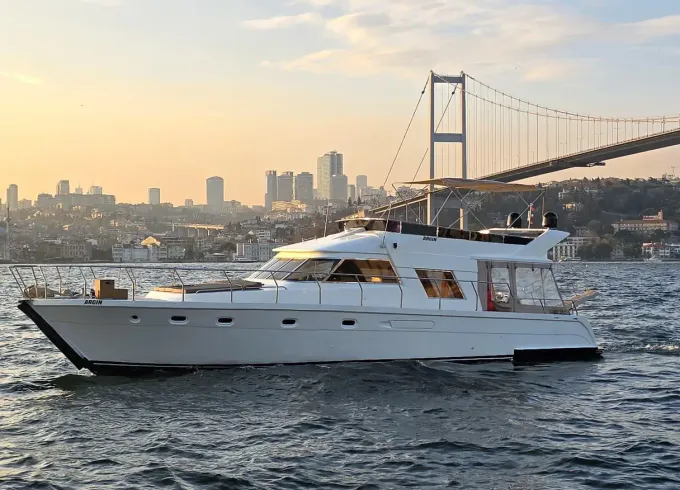 Elevate Your Celebration: 53ft Custom Made Yacht Experiences in İstanbul