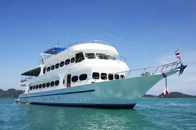 Liveaboard Cruise in Phuket