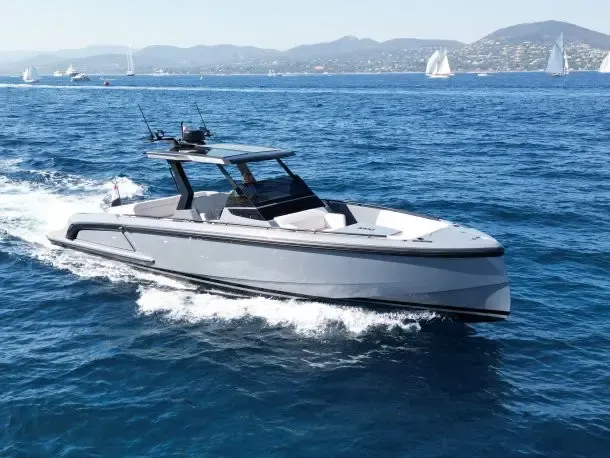 Vanquish 40 - Saint Tropez