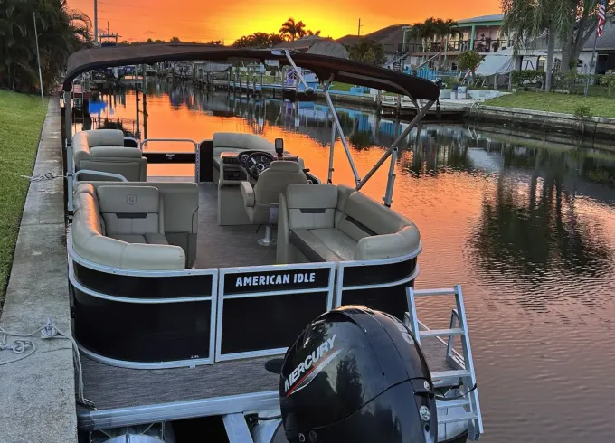 2022 Godfrey 23’ Tritoon Beach and Dolphin Cruiser in Cape Coral