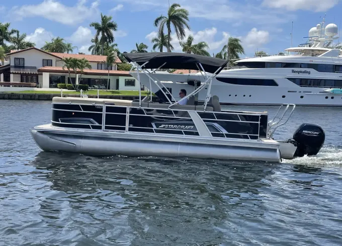 Brand New Starcraft Ex 22 Tritoon – 12‑Guest Cruise Hollywood Beach