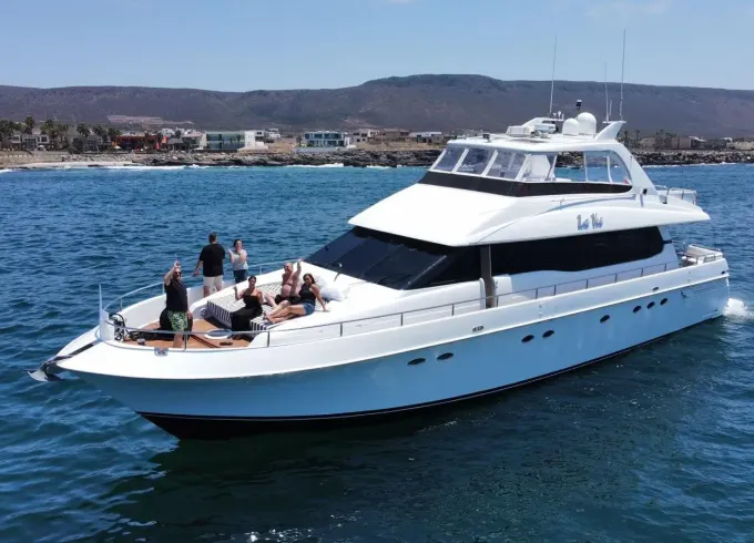 84ft Lazzara Super Luxury Yacht Charter in Newport Beach, California