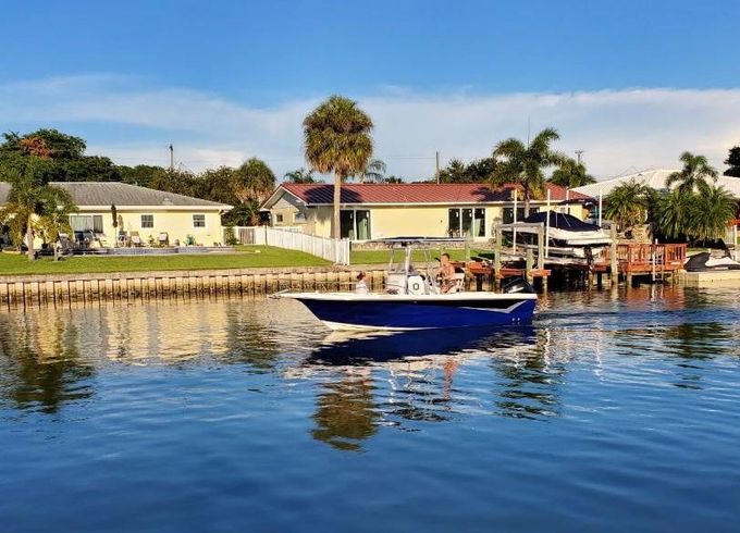 **Look Here**  Right On The Clearwater Intercoastal  Center Console Merc 200hp