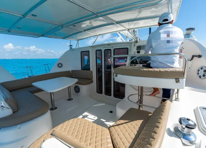 Gorgeous Luxurious Catamaran Open Bar