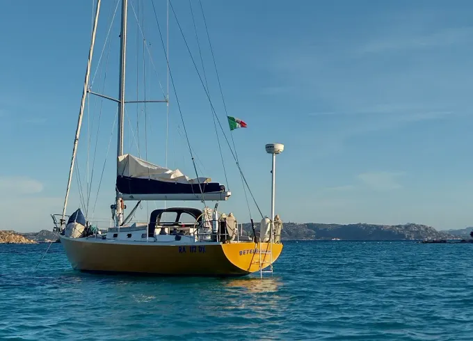 Beteljeuse Sailing Yacht