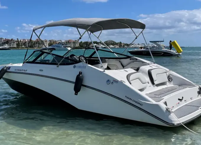 Jetboat Experience in Miami with 21ft Yamaha 212SS