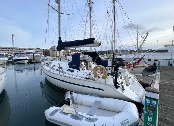 Bavaria 38 Sailing Charter in England, UK
