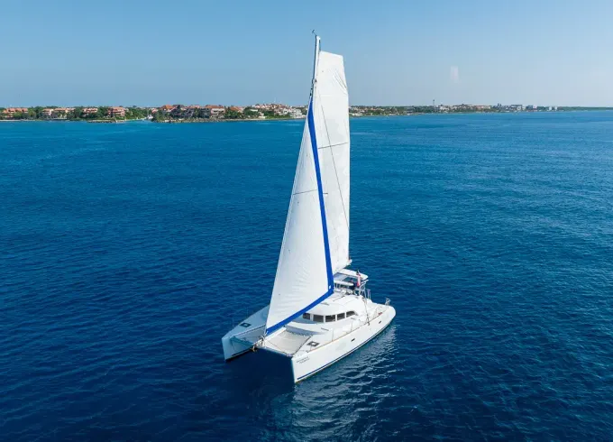 38' Luxury Catamaran All-Inclusive Cruise in Tulum Beach.