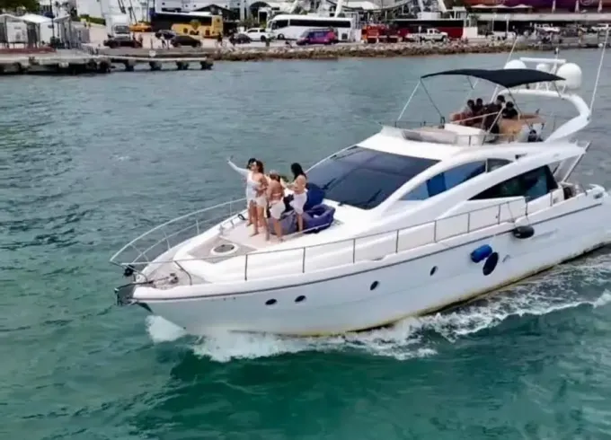 Aicon 67 Fly  – Elite Luxury Yacht Experience