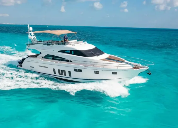 Luxury Deal! Fairline 70ft Yacht for Rent in Cancun, Mexico