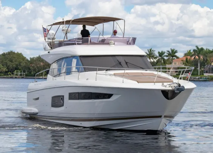 55' Sea Ray Flybridge Predator || Luxury Yacht in Miami