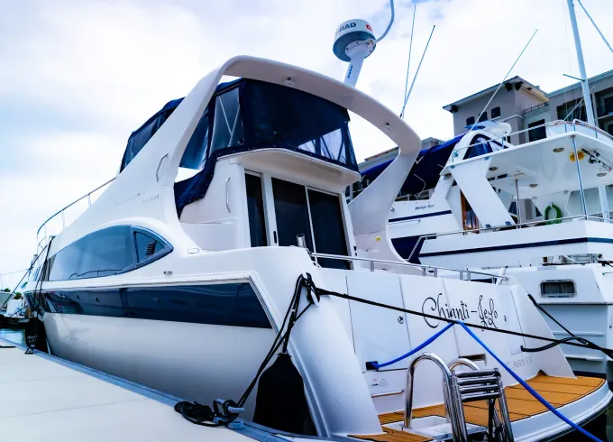 Carver 360 Mariner Private Yacht – Captain & Fuel Included