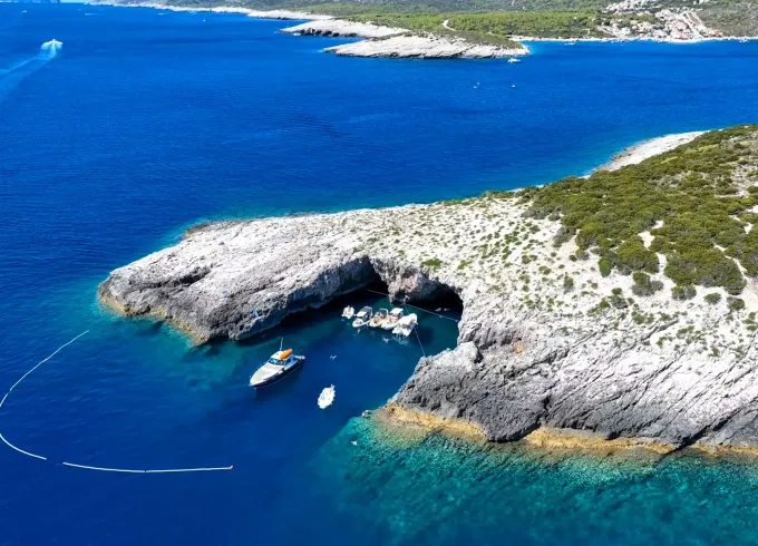 4 Caves & Komiža Private Speedboat Tour from Split