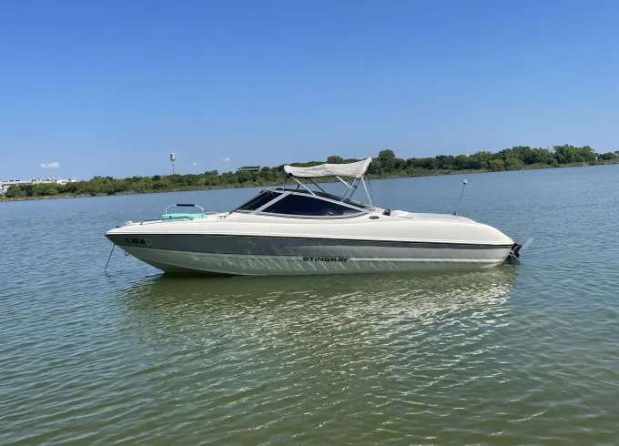 FUN IN THE SUN WITH STINGRAY 185 LX