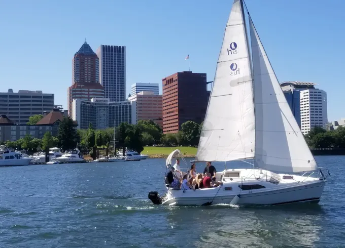 Catalina 30 sailboat  in Portland, Oregon