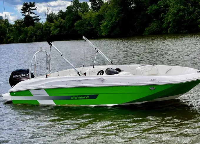 18ft Bayliner Boat -  Fun on the water in DC