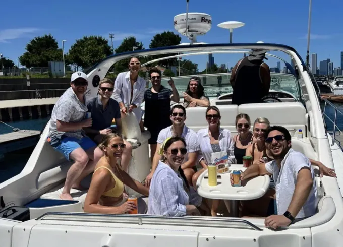 Sea Ray 370 Sundancer Motor Yacht Rental in Chicago - USCG Captain Required