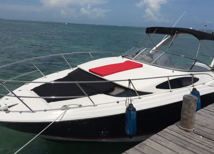 Regal 35 footer in Cancun-Isla Mujeres