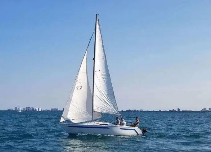 Beautiful Ranger 22 Sailboat for rent in Chicago's Monroe Harbor