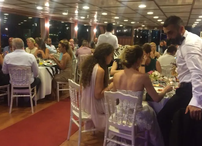 120 Person Cruise in İstanbul