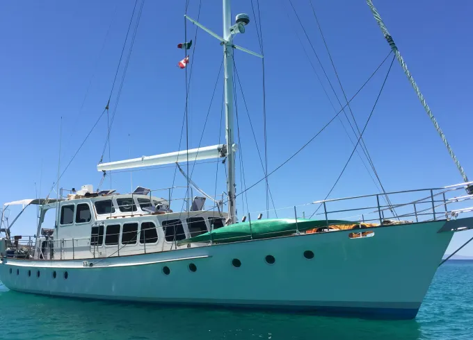 La Paz Island Adventure Sailing Cruiser