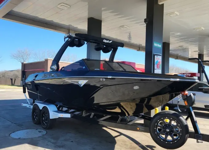 NEW 2024 Tigè Z3 Luxury WakeBoat in Flower Mound, Texas