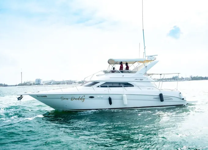 Sea Ray 46ft Luxury Sedan Bridge Motor Yacht Rental in Cancun-Isla Mujeres