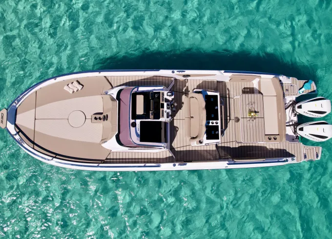 Discover Ibiza and Formentera on board Ranieri 330LX