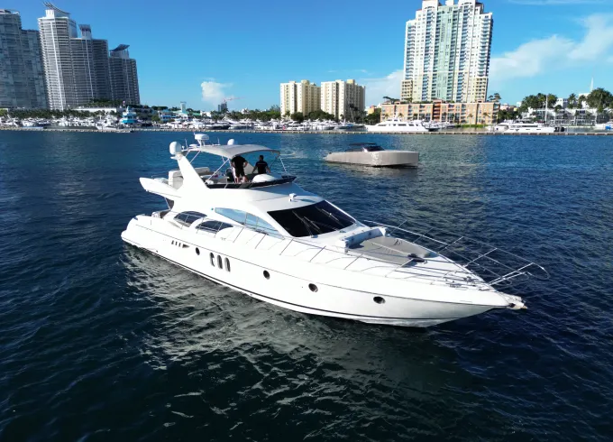 70' Azimut Motor Yacht with Jacuzzi in Miami Beach
