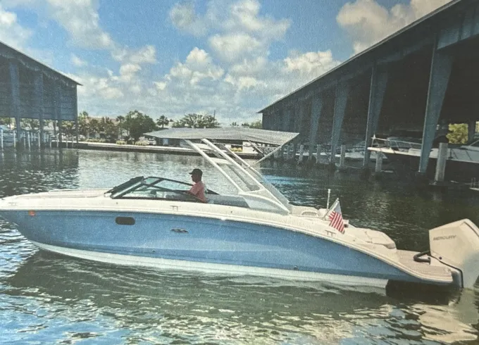 2023 Sea Ray 270 SDX Rental on Saint Pete Beach, Florida