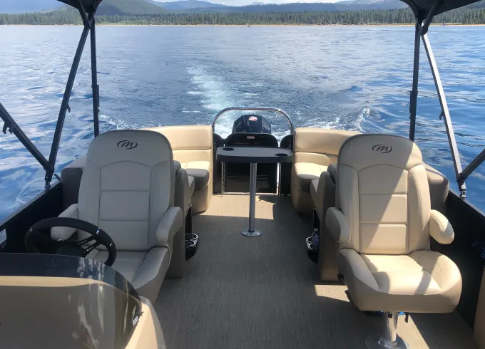 2022 Manitou 23' Tritoon Boat in Glenbrook